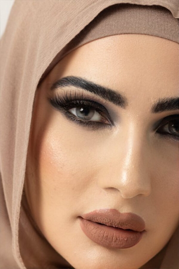 Pony Gray Eye Contacts - Image 4