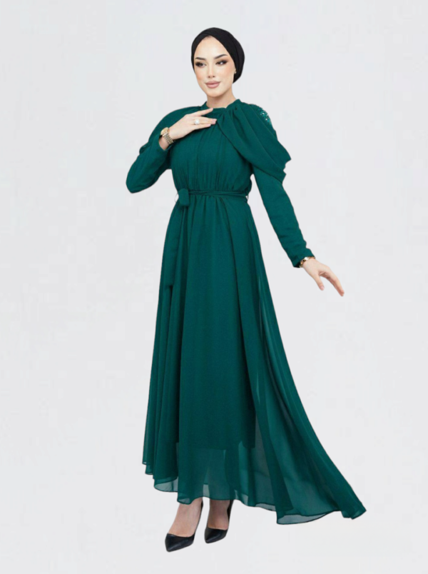 Noura's Emerald Elegance
